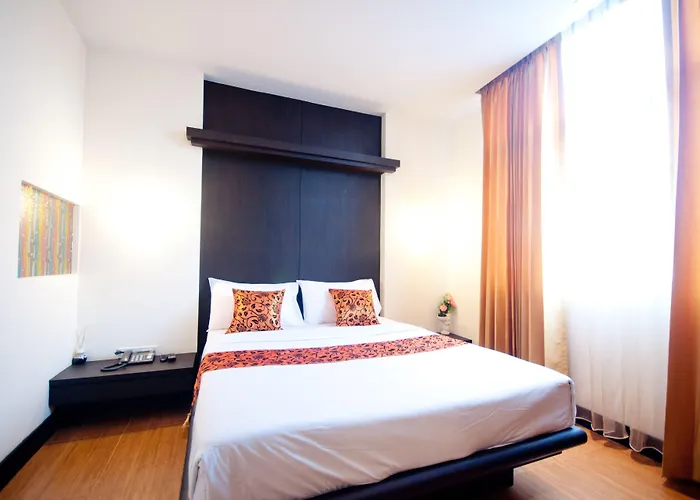 Siam Paradise Entertainment Complex Hotel