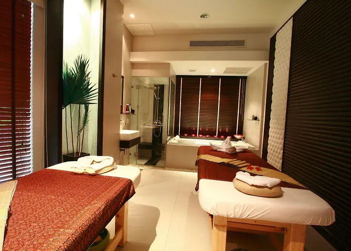 Siam Paradise Entertainment Complex Hotel