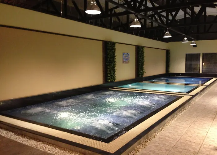 Siam Paradise Entertainment Complex Hotel 3*